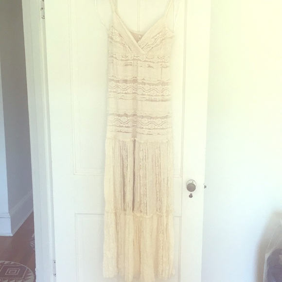 Willow & Clay Dresses & Skirts - Willow & Clay Cream Maxi Dress